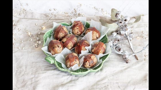 Stuffing Balls wrapped in Prosciutto per person 